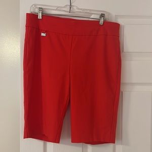 Premise red shorts L